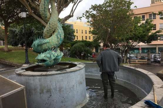 Puesta a punto del parque urbano de Arnao (Foto TA)